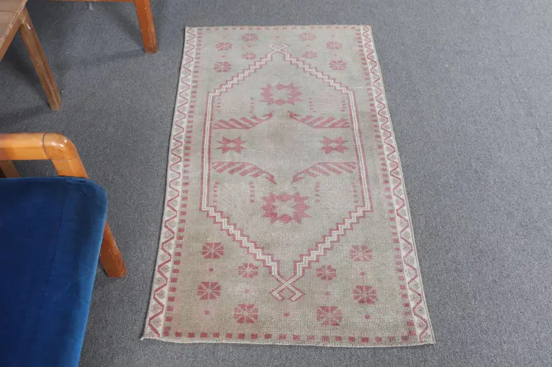 Türk Büyük Boy Halı, 2.2x4.1 ft Vintage Halı, Kırmızı Çiçekli Yün Halı - 1