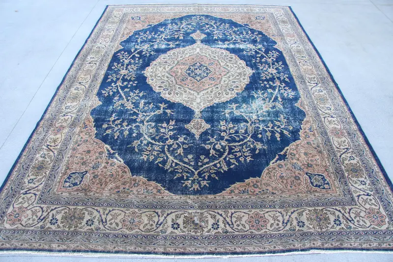 Blue & Beige Patchwork Rug, 9x12 ft Elegant Decor