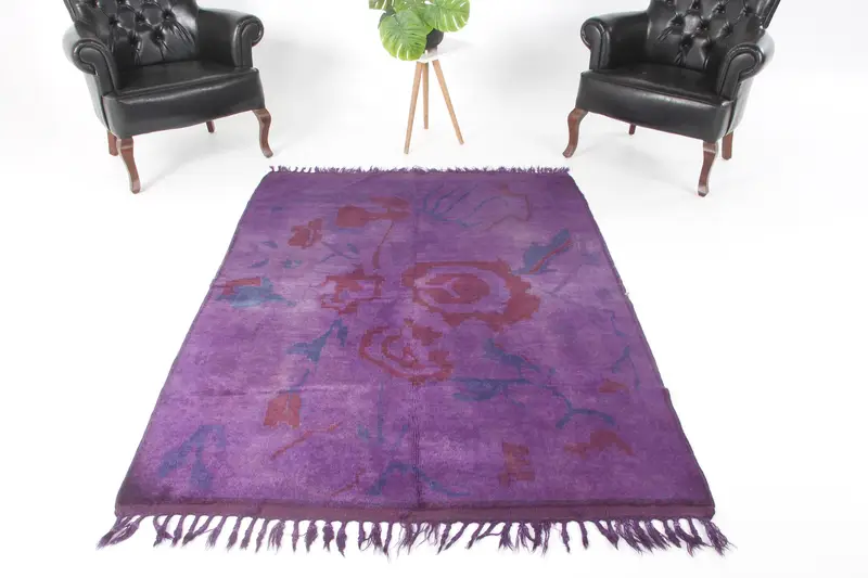 Alfombra de área vintage 4,6x6,7 pies (141x203 cm), alfombra turca con bordes morados Oushak - 1