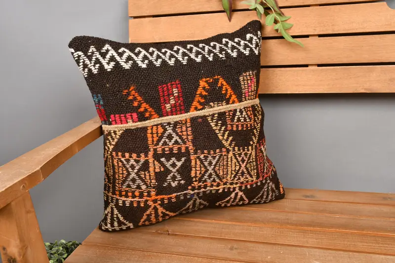 Almohada de tiro patchwork marrón y naranja, cojín bordado 16x16