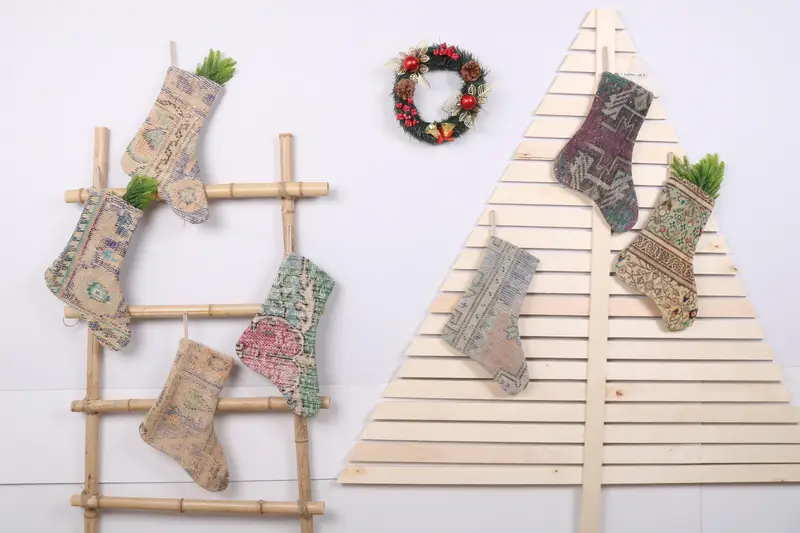 Media con patrón de adornos navideños de 22 pulgadas, media navideña festiva