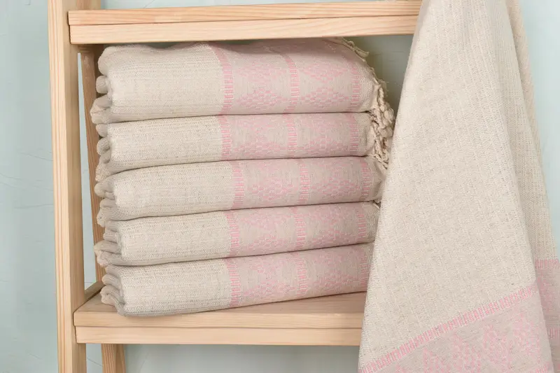 Kilim Design Towel Pink Linen, 36x71 Inches