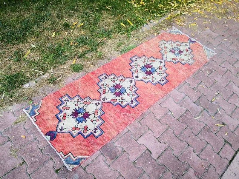 ローズゴールド オリエンタル ラグ、2.08x6.75 フィート ブルー アクセント