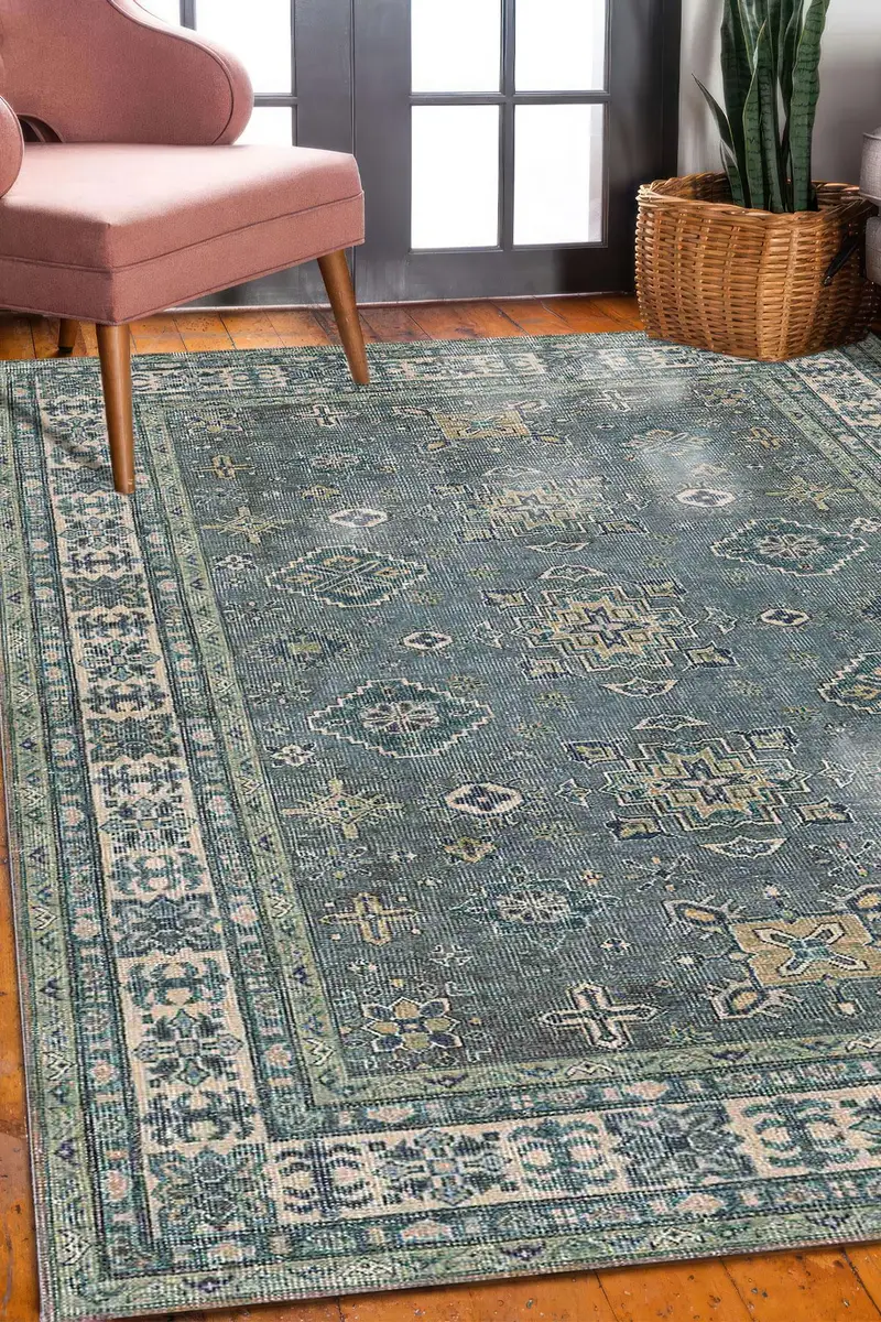 エレガントなプリントラグ：モダンなデザイン、柔らかい生地、ユニークなパターン。