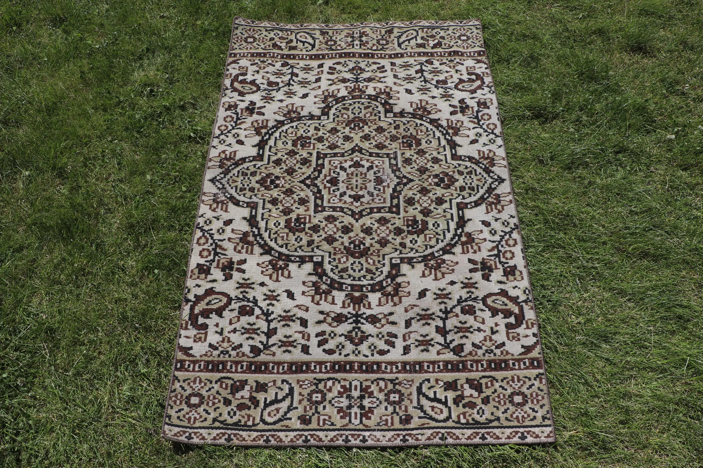 Vintage Turkish Rug 2.6x4.4 ft (80x134 cm), Brown Plants & trees Rug - 1
