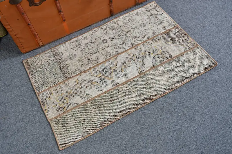 2.2x3.3 ft Halı, Vintage Türk Küçük Halısı, Kahverengi Oushak Yün Halı - 1