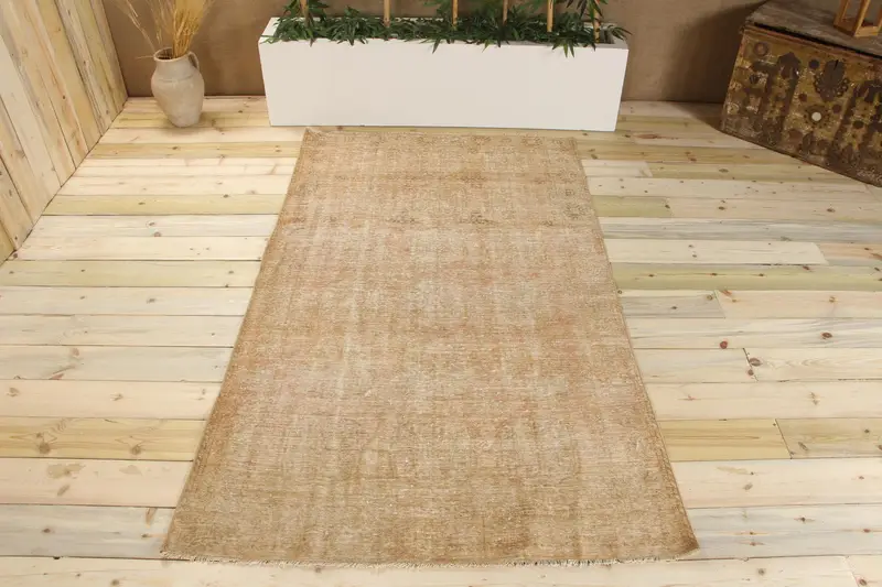 Handmade Bronze Rug, 0.3x6.8 ft Animal Print