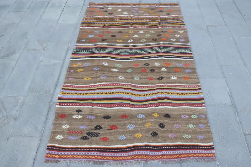 Brown Rainbow Rug, 4.7x8 ft Floral Geometric Pattern