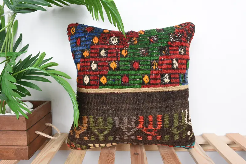 Rot-grünes Patchwork-Wurfkissen, 16x16 besticktes Kissen