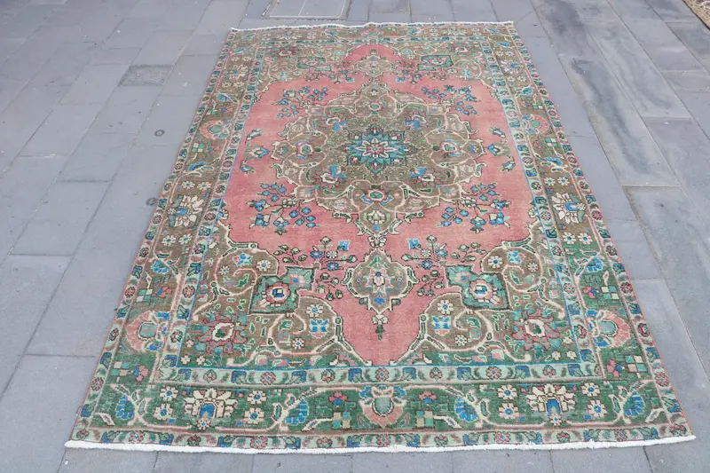Vintage Turkish Rug, 6.5x9.9 ft Oushak Rug, Red Floral Wool Rug - 1