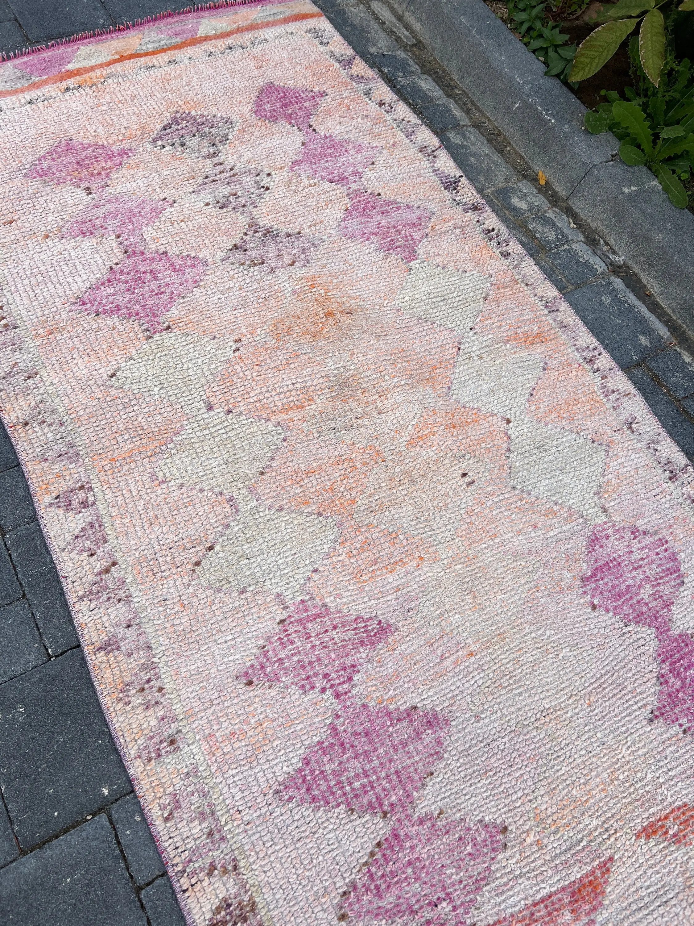 Vintage Runner Rug 3.3x9.5 ft (101x290 cm), Herki Pink Oriental Turkish Rug - 1