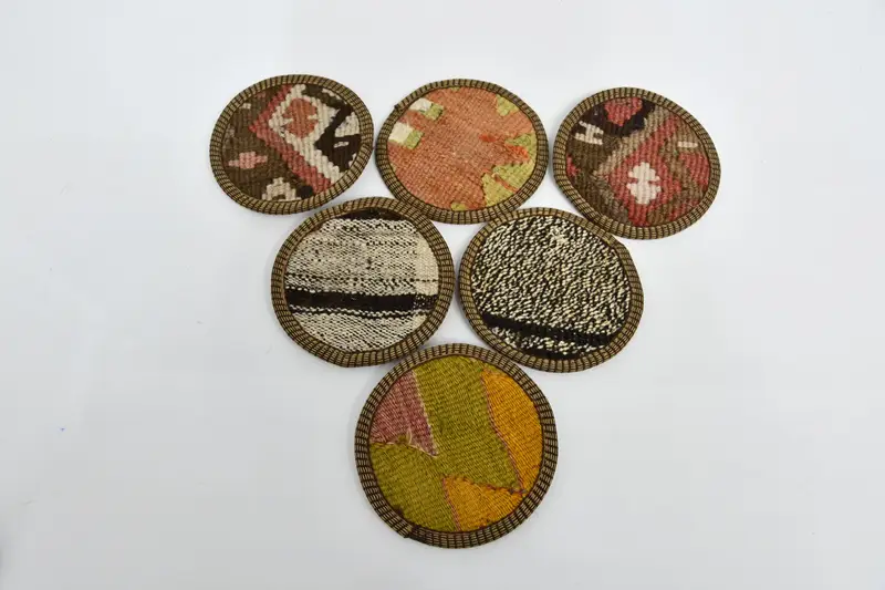 Posavasos geométricos verdes y naranjas, posavasos de alfombra duraderos y elegantes