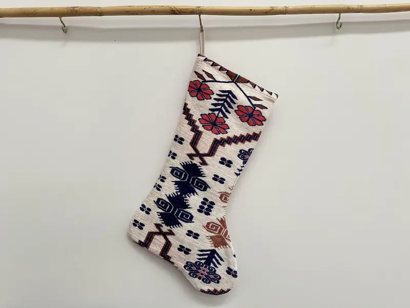 Medias estampadas Floral Delight: elegantes, cómodas y versátiles