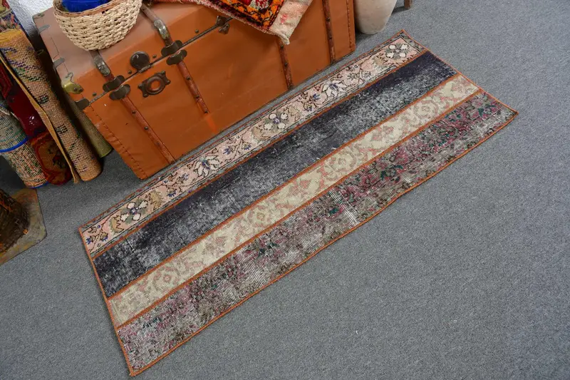 Vintage 1,9x4,8 ft kleiner Teppich, türkischer Teppich, Oushak schwarzer Tarnteppich - 1