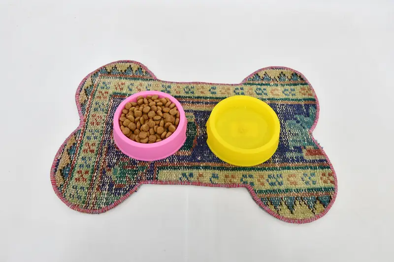 Mavi & Bej Kilim Evcil Hayvan Matı, Dayanıklı ve Emici Besleme Pedi