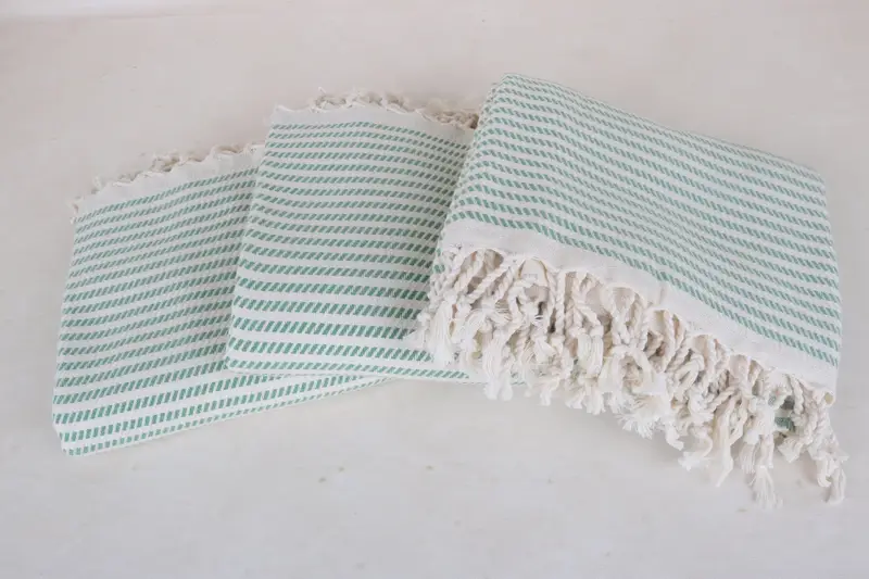 Monogrammed Beach Handtuch, 70x40 Baumwollpolka Dot -Handtuch, Strandthema Hochzeitsgeschenk, Mutter des Bräutigamgeschenks, Hauswarming Geschenk, Bestes Strandtuch - 3