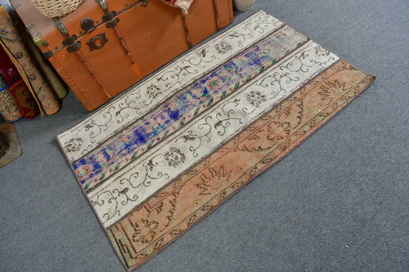 2.7x4.5 ft Small Turkish Vintage Rug, Brown Floral Wool Rug - 1