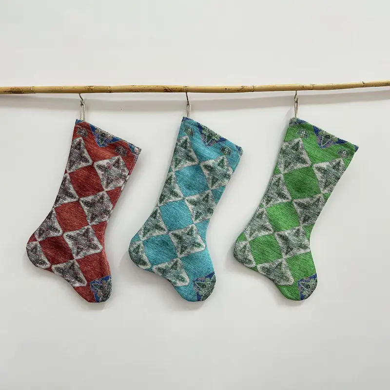 フェスティブノエルプリントストッキング：シックなクリスマス新年ギフト