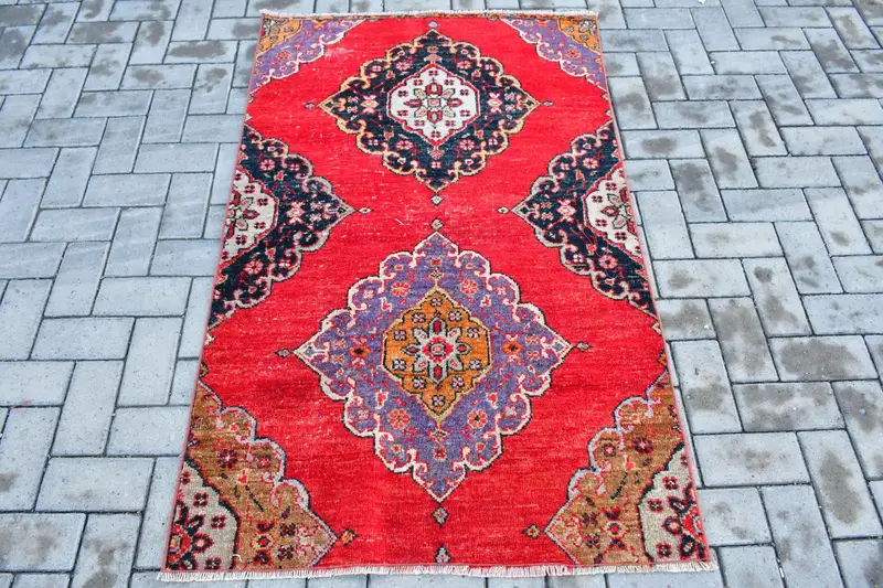 3,1x5 ft türkischer Teppich, Vintage-Akzentteppich, rot-blauer Patchwork-Wollteppich - 1