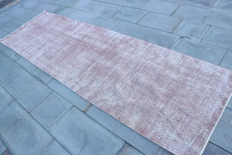 Turkish Runner Rug 2.9x9.6 ft, Vintage Oushak Pink Check Wool Rug - 1