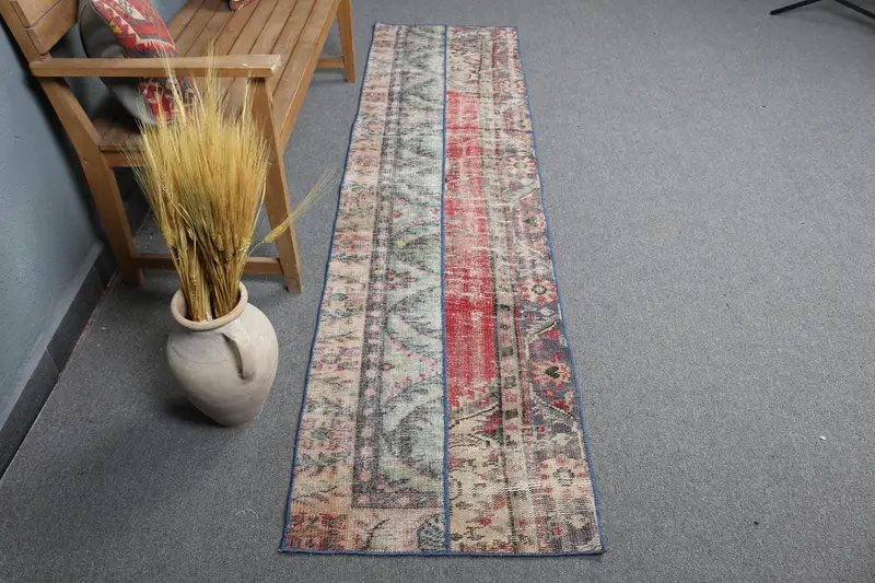 2x8,1 ft Yeşil ve Kırmızı Hayvan Baskılı Halı, Benzersiz Dekor