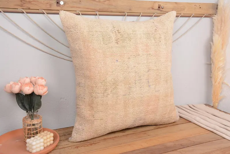 Beigefarbenes Southwestern-Wurfkissen mit braunen Akzenten, handgefertigtes Kissen