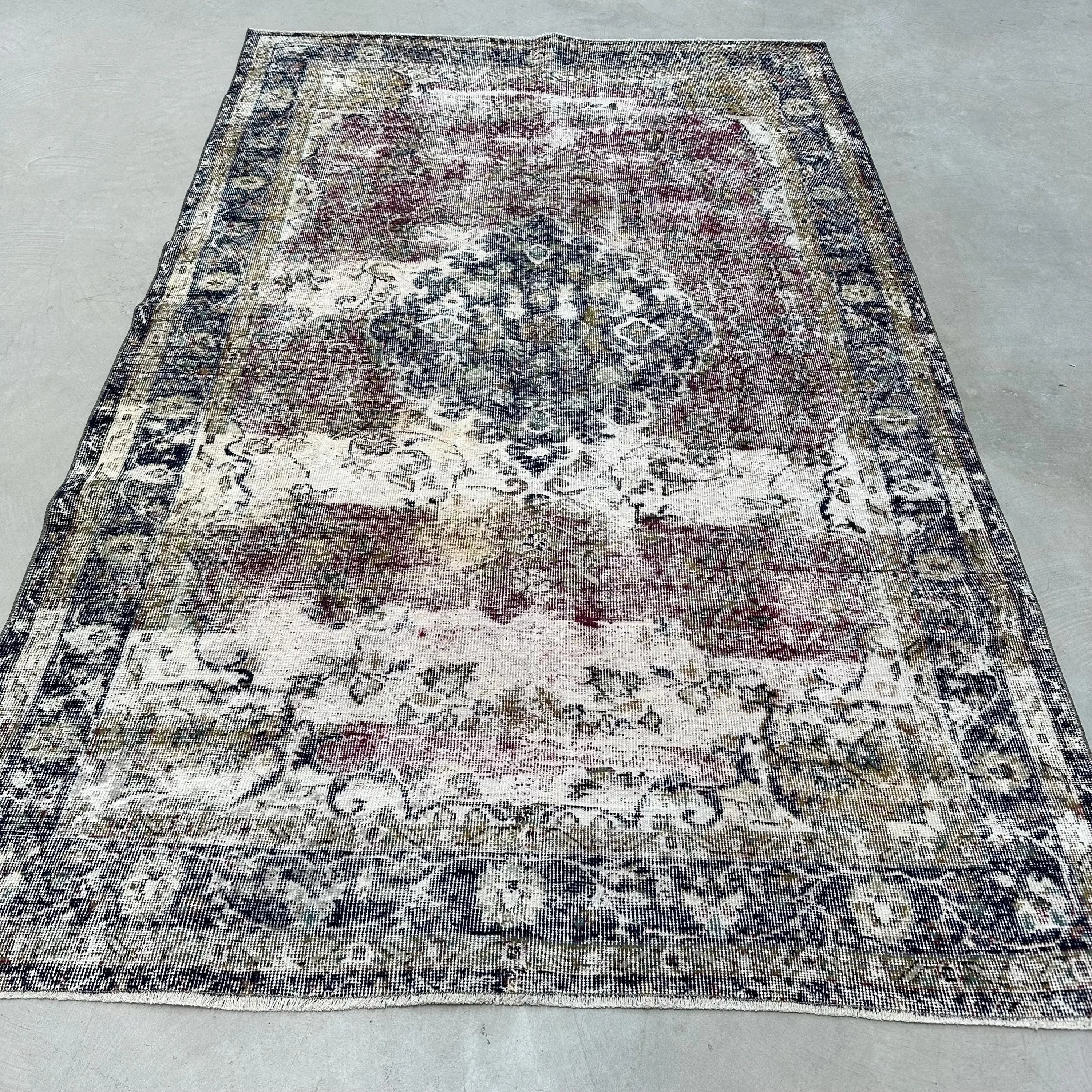 Vintage Türk Büyük Halı 5.5x8.7 ft, Mavi Kırmızı Hayvan Baskı Halı - 1