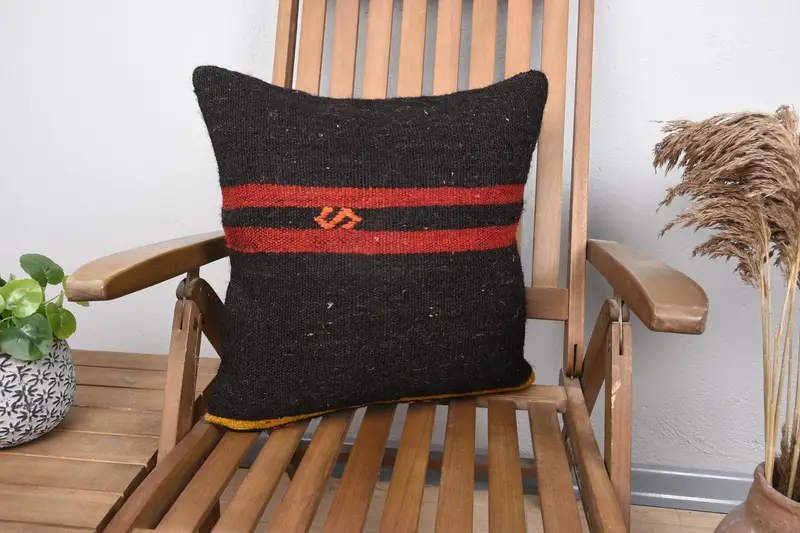 Striped Vintage Gift Cushion Cover, Square 46x46 cm Red Pillow Case - 1