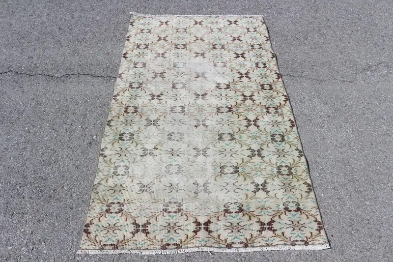 Türkischer 3,6x6,3 ft Teppich, Vintage Akzentteppich, brauner Blumenteppich - 1
