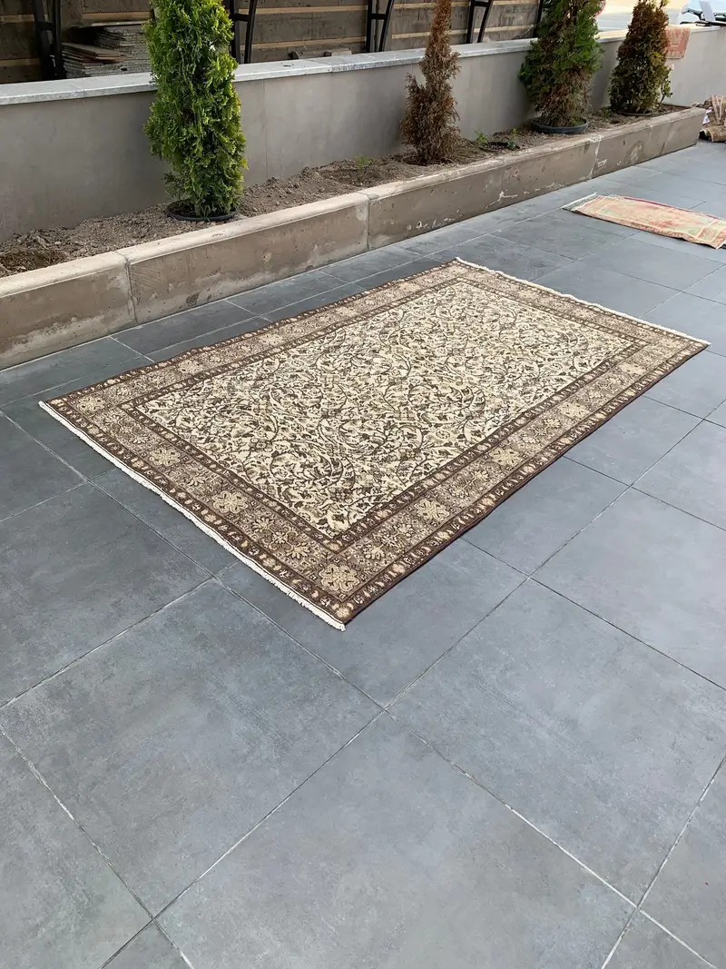 Elegante Alfombra Oriental Marrón, 4,65x7,8 ft Detalles Beige