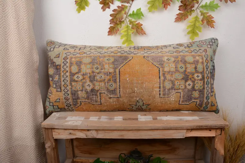 Orange & Lila besticktes Wurfkissen, Vintage Blumenkissen