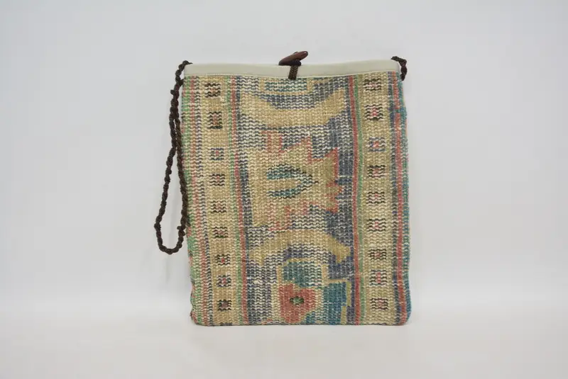 調節可能なストラップ付きアールデコ調キリムバッグ、クロスボディウールバッグ