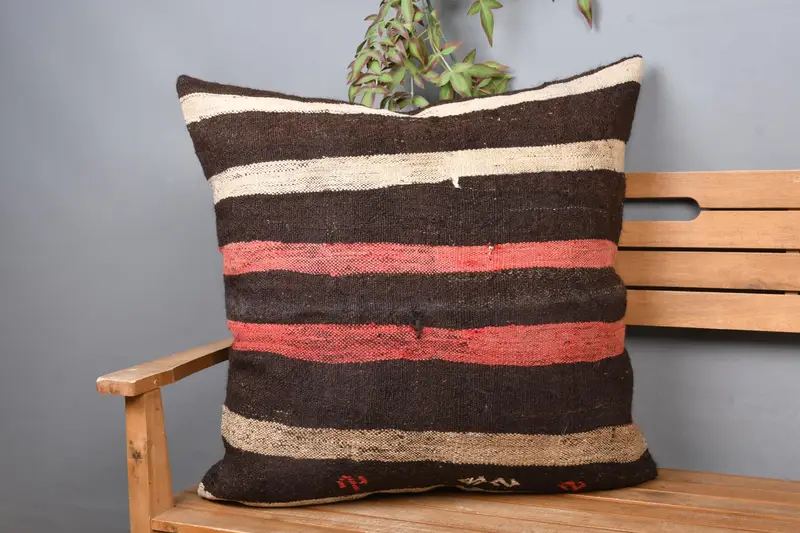 Handgewebtes gestreiftes Kissen, Vintage-Kelimkissen in Braun und Rot