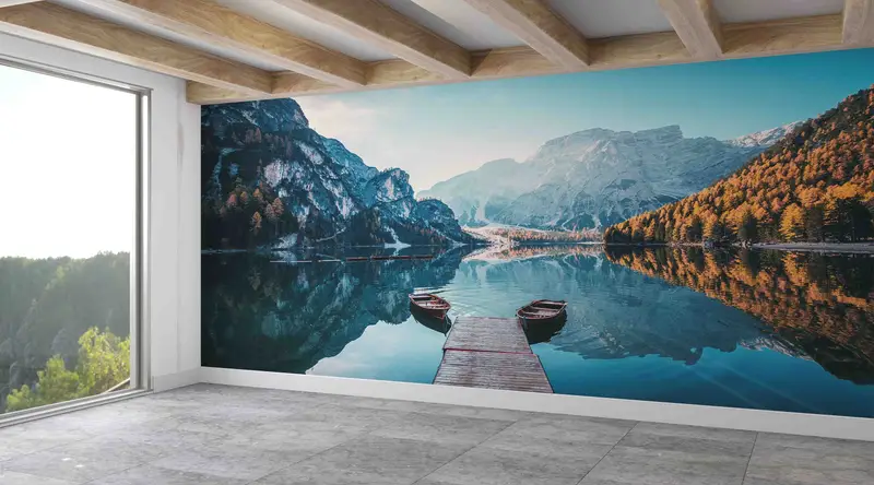 Basılı Duvar Kağıdı: Braies Gölü'ndeki Tekneler, Dolomites Dağ Manzaralı