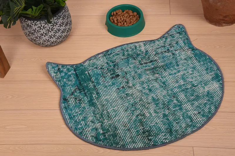 Bohemian Round Wool Placemat, Green and Beige Traditional Design