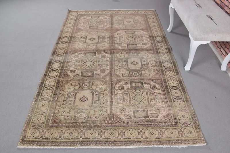 Green Moroccan Rug, 4,7x7,7 ft Elegant Decor