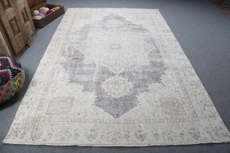 Vintage Oushak Halı 6.2x9.9 ft, Gri Beyaz Kareli Yün Türk Halısı - 1
