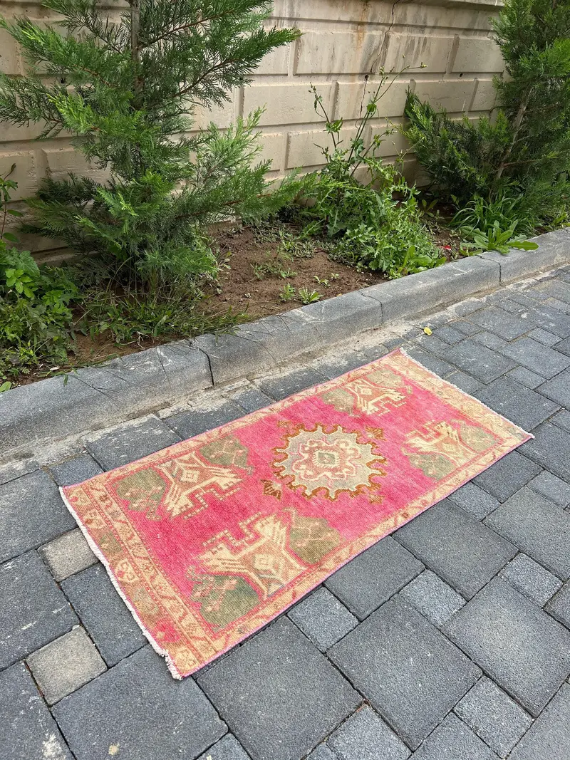 Alfombra vintage pequeña de 1,6x3,7 pies, alfombra turca Ombré roja - 1