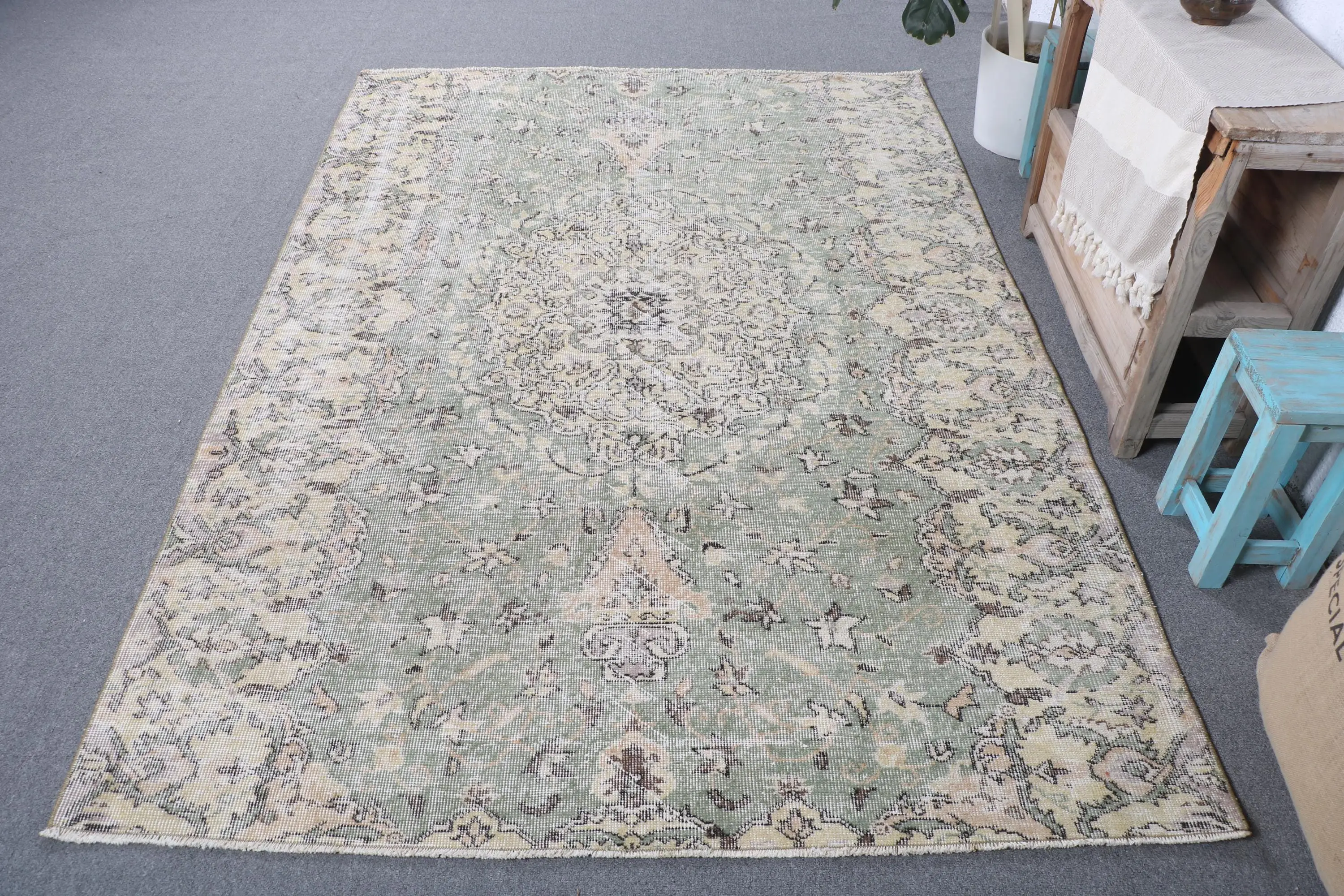 Vintage Türk Halısı 5.2x7.6 ft (157x232 cm), Yeşil Kareli Yün Halı - 1