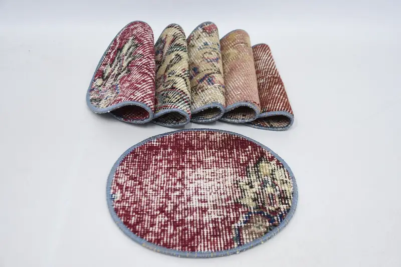 Böhmische Tischsets in Rot und Beige, 25 Zoll minimalistische runde Tischsets