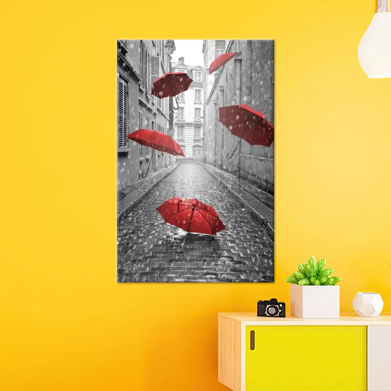 エレガントな都会のキャンバス: 雨の中の赤い傘