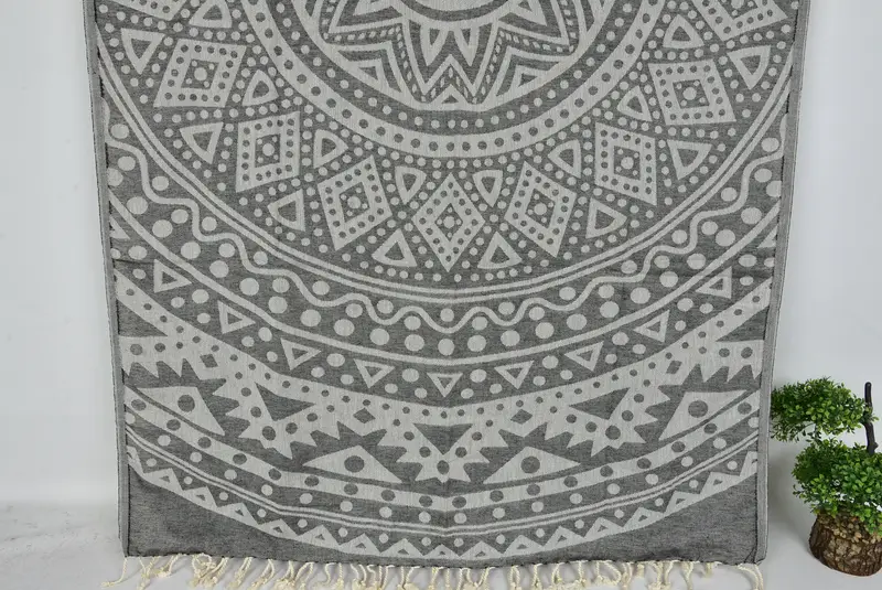 Turkish beach towel, 70x40 Cotton Round Pattern Towel, Beach towel, Handwoven Turkish Towel, Thin towel, Spa Towel, Mother Of The Groom Gift - 1