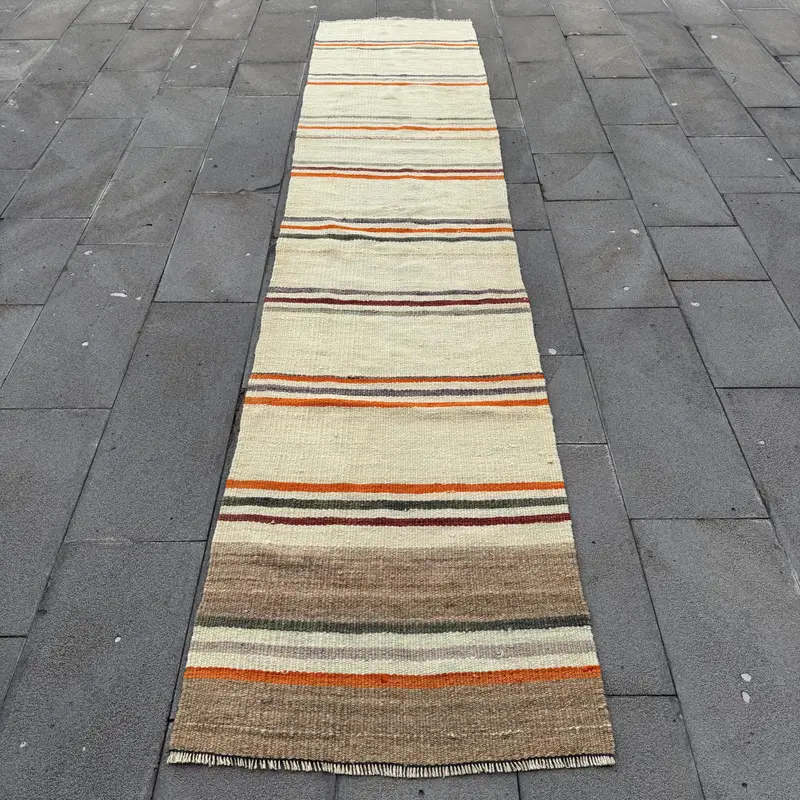 Zarif Bej ve Turuncu Halı, 2,5x11,7 ft Puantiyeli Tasarım