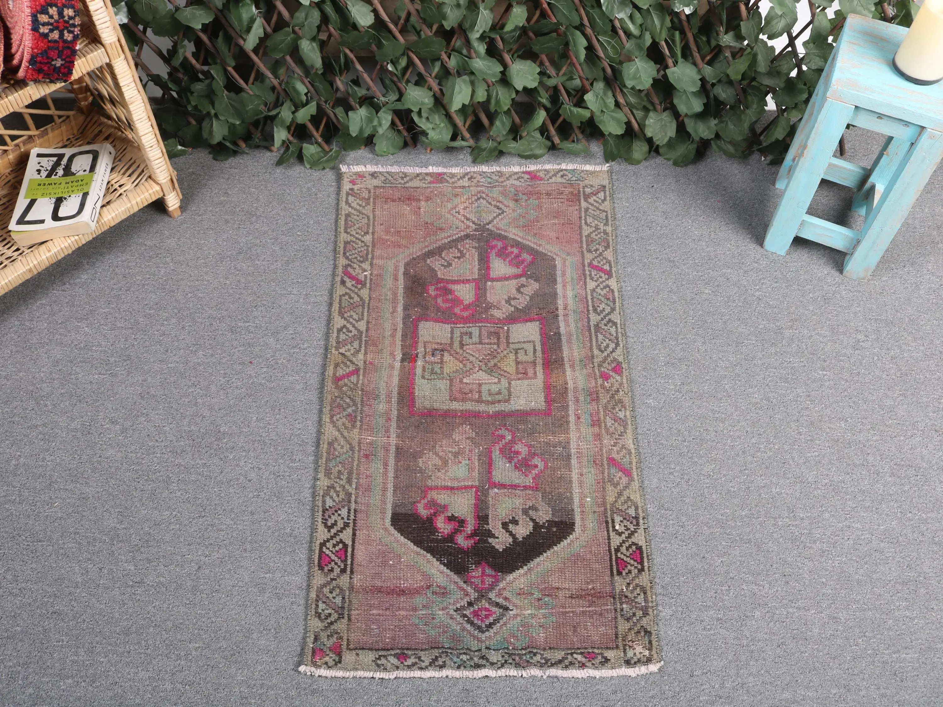 Vintage Turkish Rug 1.6x3 ft (48x92 cm), Brown Pink Floral Rug - 1