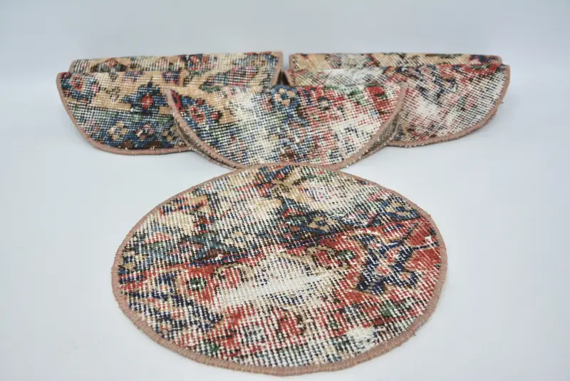 赤とブロンズのサークルプレースマット、エレガントで耐久性のあるプレースマット