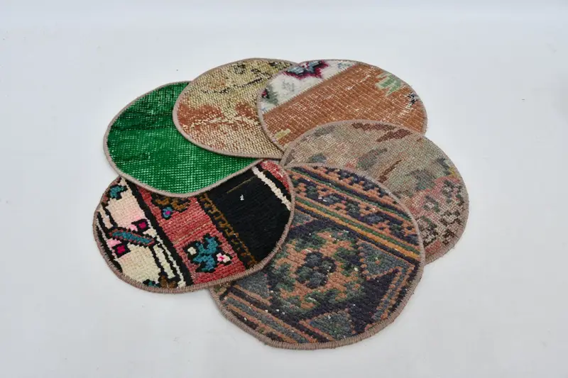 Mantel individual bohemio circular de algodón y lana, decoración en naranja y bronce