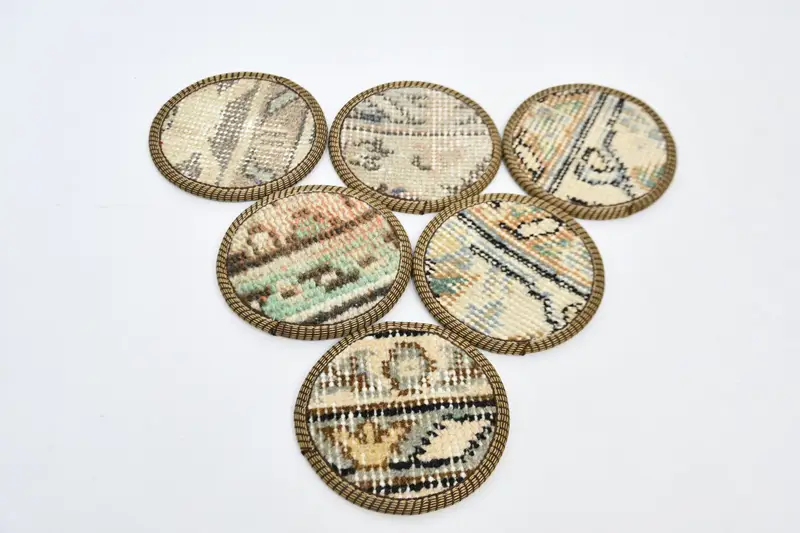 Elegantes posavasos beige y verdes, posavasos de regalo premium para inauguración de la casa