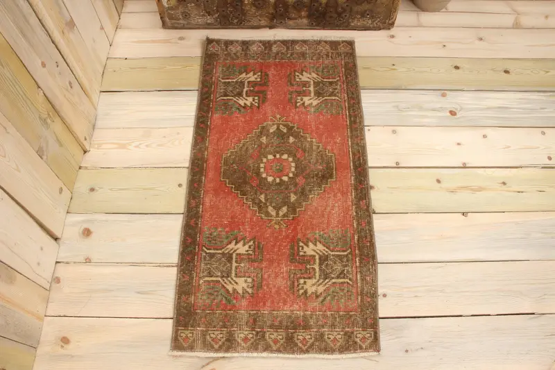 Handmade Red Polka Dot Rug, 0.1x3.3 ft Chic Decor