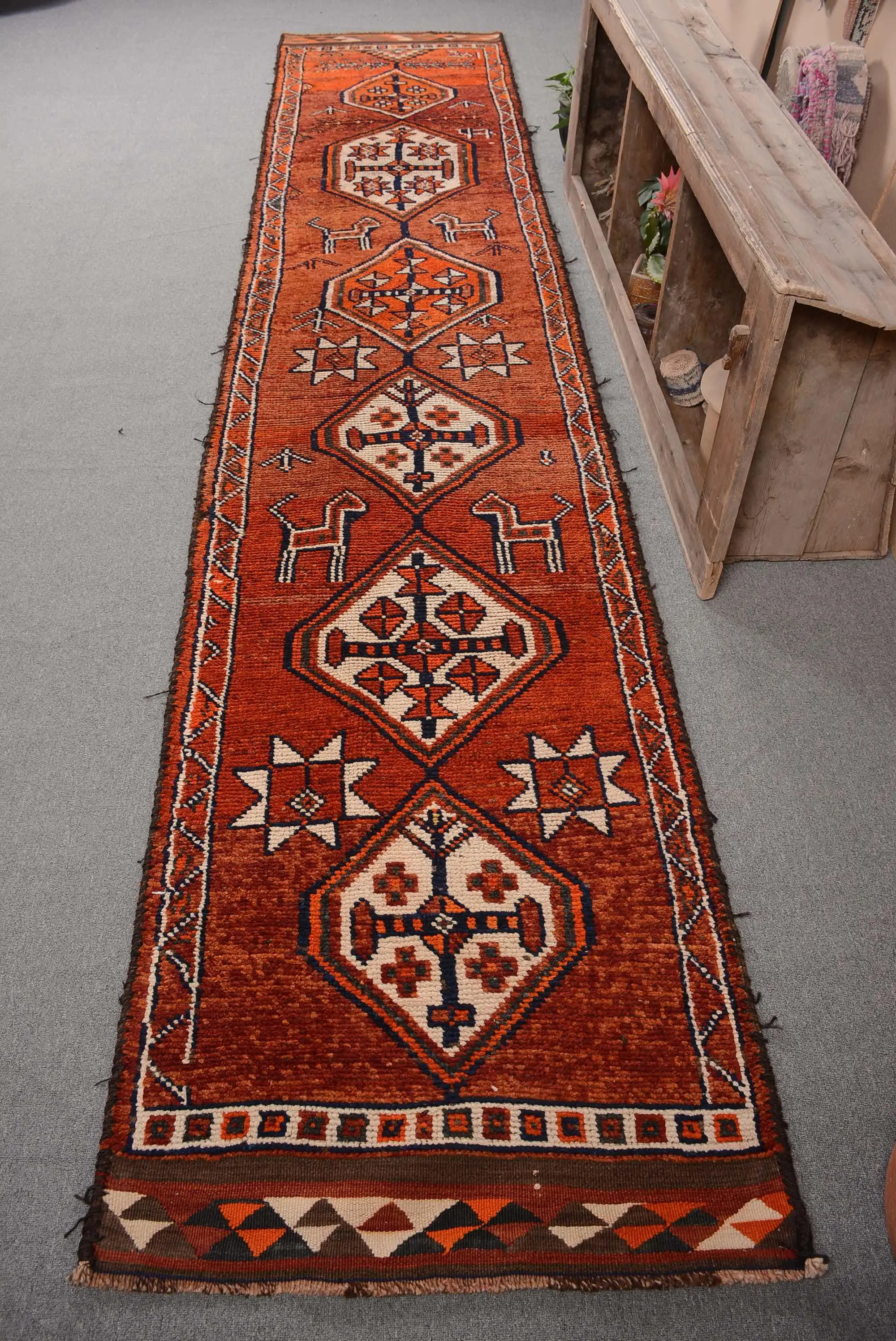 Lila-blauer Perserteppich, 2,9 x 14,5 Fuß, elegantes Dekor - 1