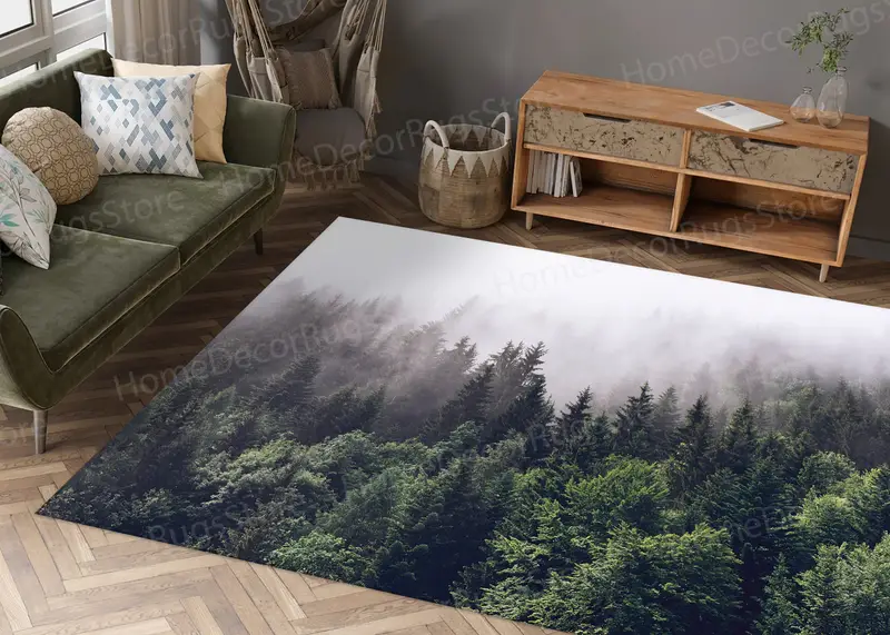 Eleganter bedruckter Teppich „Misty Mountain“: Von der Natur inspiriertes Bauernhausdekor